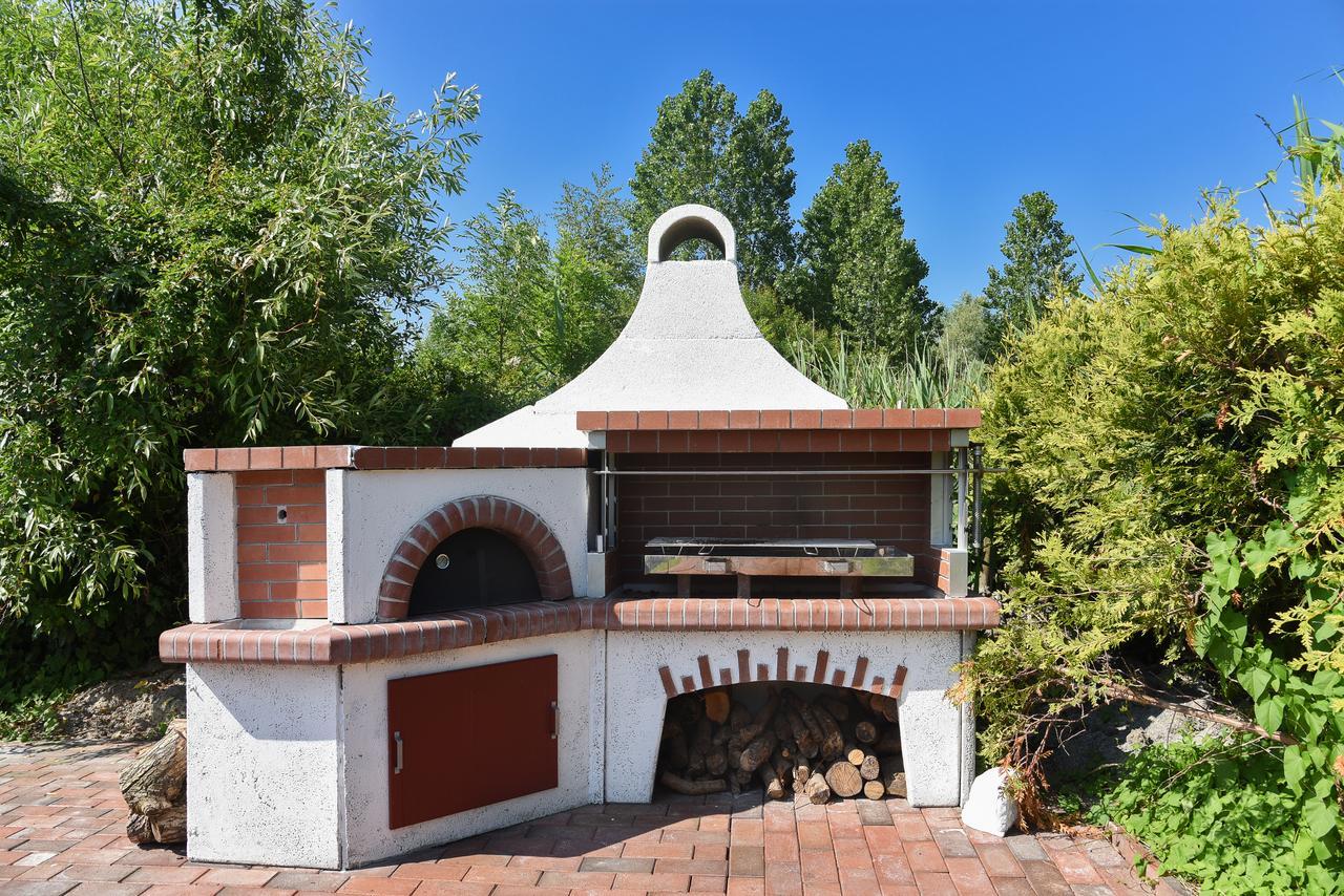 Haus Zur Moewe Mit Fruehstuecksoption Apartment Bensersiel Bagian luar foto