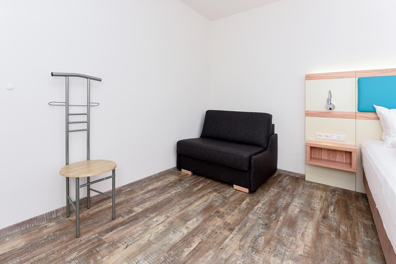 Haus Zur Moewe Mit Fruehstuecksoption Apartment Bensersiel Bagian luar foto