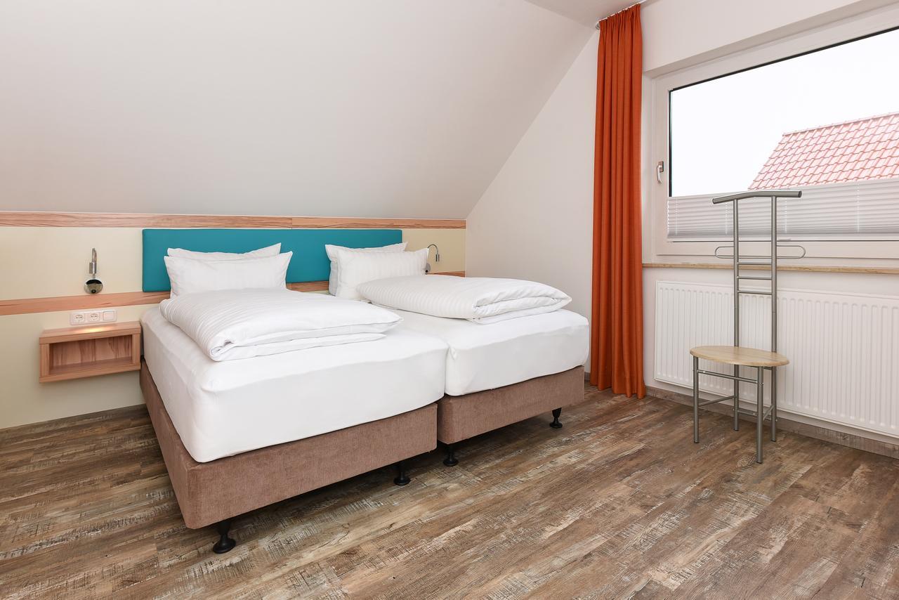 Haus Zur Moewe Mit Fruehstuecksoption Apartment Bensersiel Bagian luar foto
