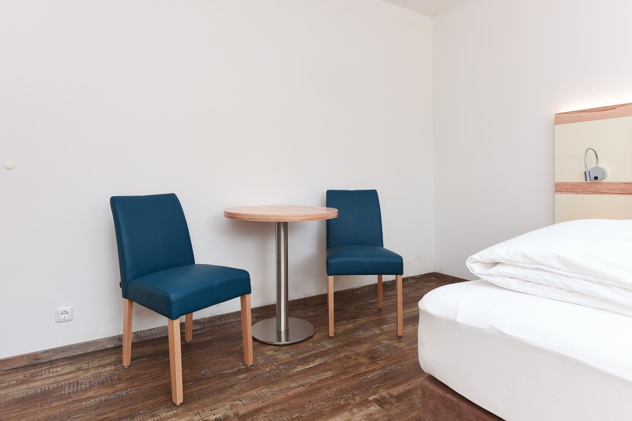 Haus Zur Moewe Mit Fruehstuecksoption Apartment Bensersiel Bagian luar foto