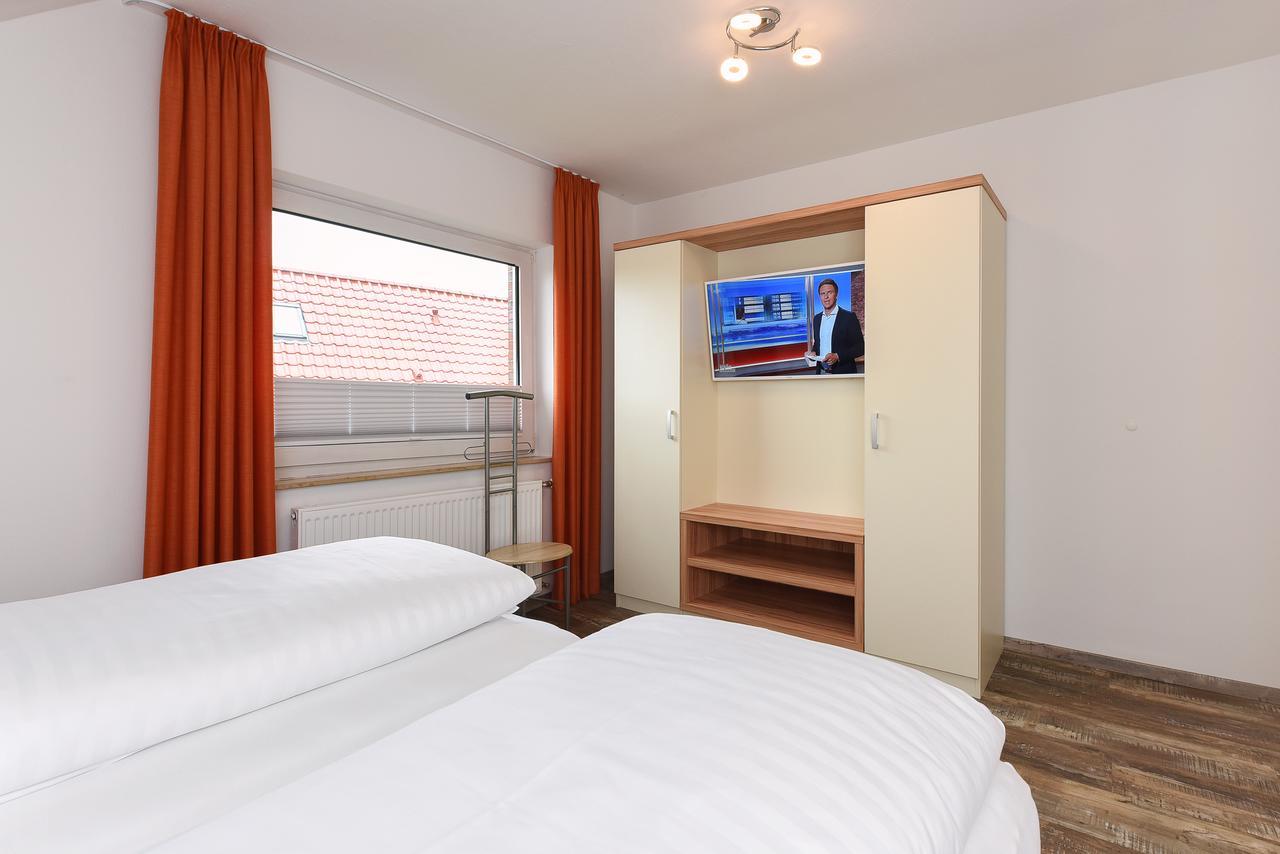 Haus Zur Moewe Mit Fruehstuecksoption Apartment Bensersiel Bagian luar foto