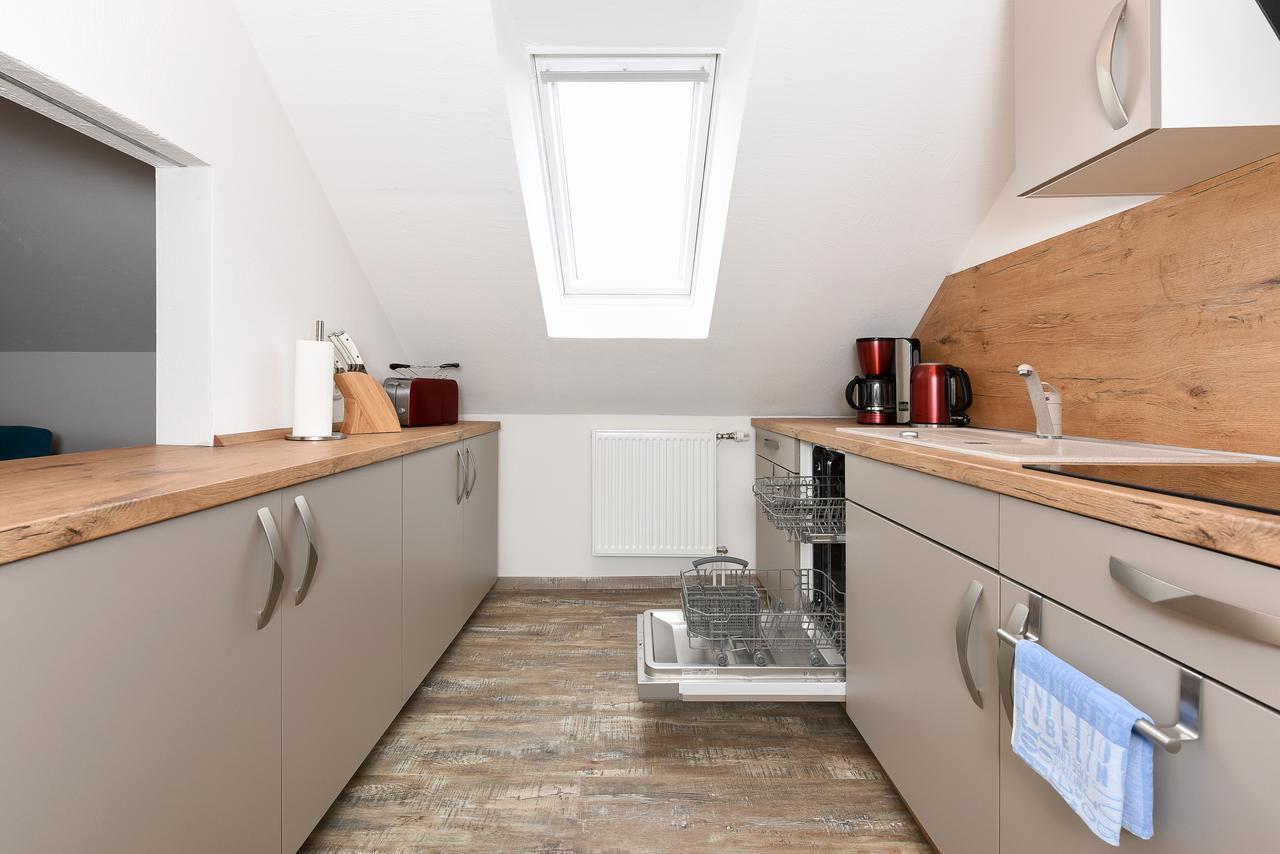 Haus Zur Moewe Mit Fruehstuecksoption Apartment Bensersiel Bagian luar foto