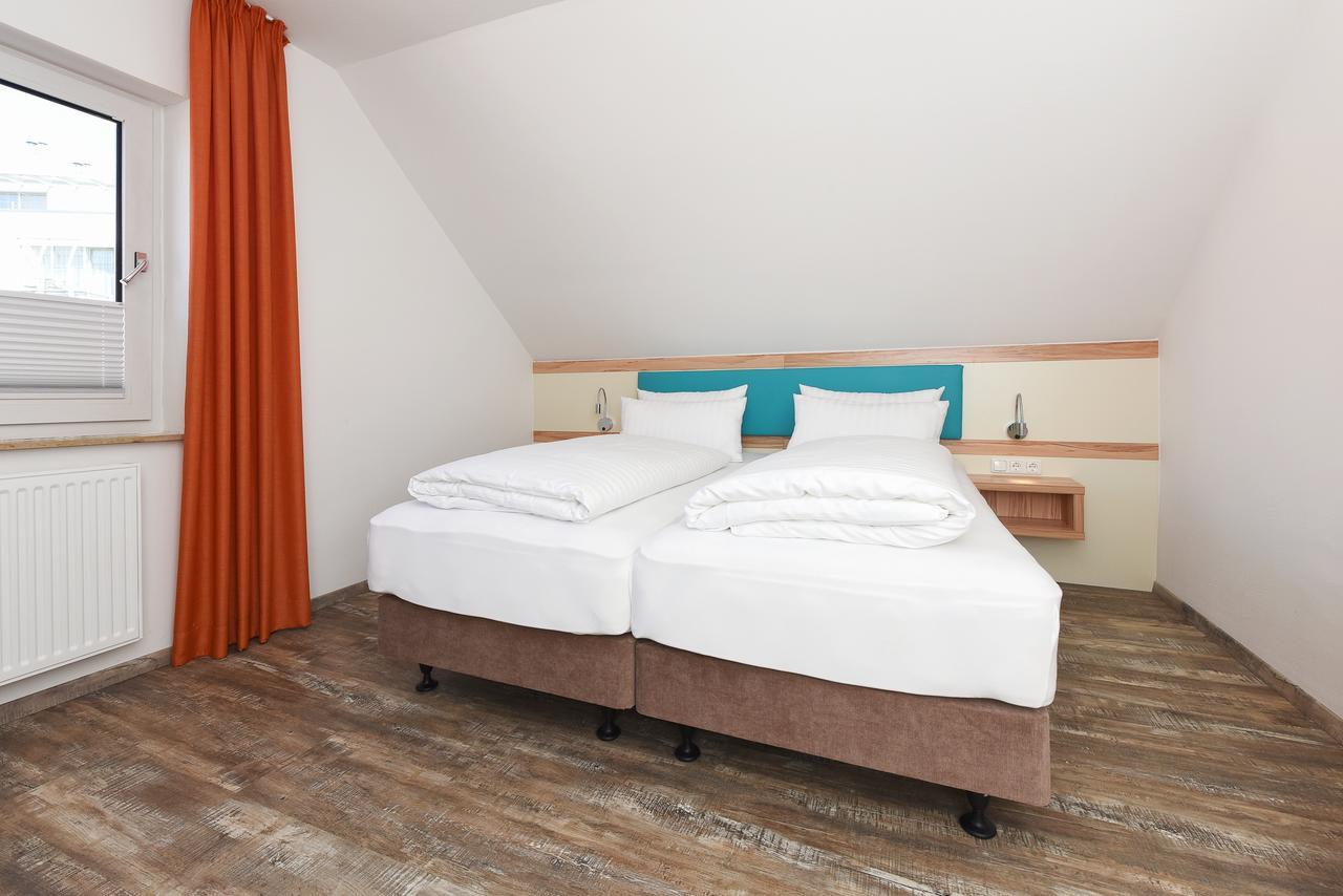 Haus Zur Moewe Mit Fruehstuecksoption Apartment Bensersiel Bagian luar foto